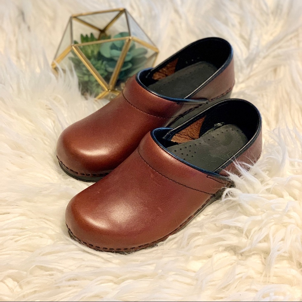 Dansko Professional Clog Sz 37